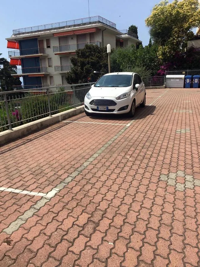 Villa Luna Sanremo 0*,